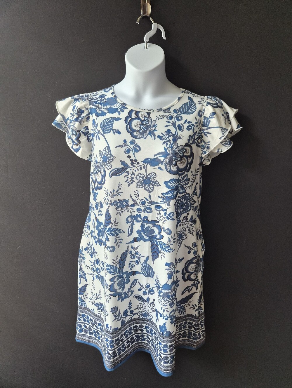 NWT OFEEFAN Floral Ruffle Sleeve Shift Dress with Pockets